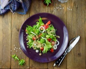 salad with kinoa